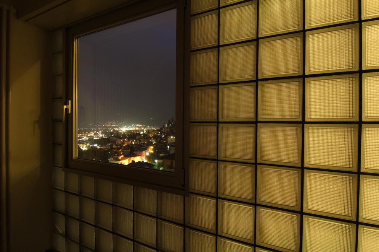 Lichtdurchflutete Ferienwohnung Mit Panorama-Sicht Und Schwimmbad/Sauna Muralto Exteriör bild