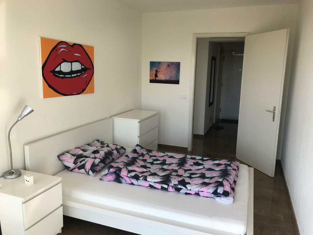 Lichtdurchflutete Ferienwohnung Mit Panorama-Sicht Und Schwimmbad/Sauna Muralto Exteriör bild